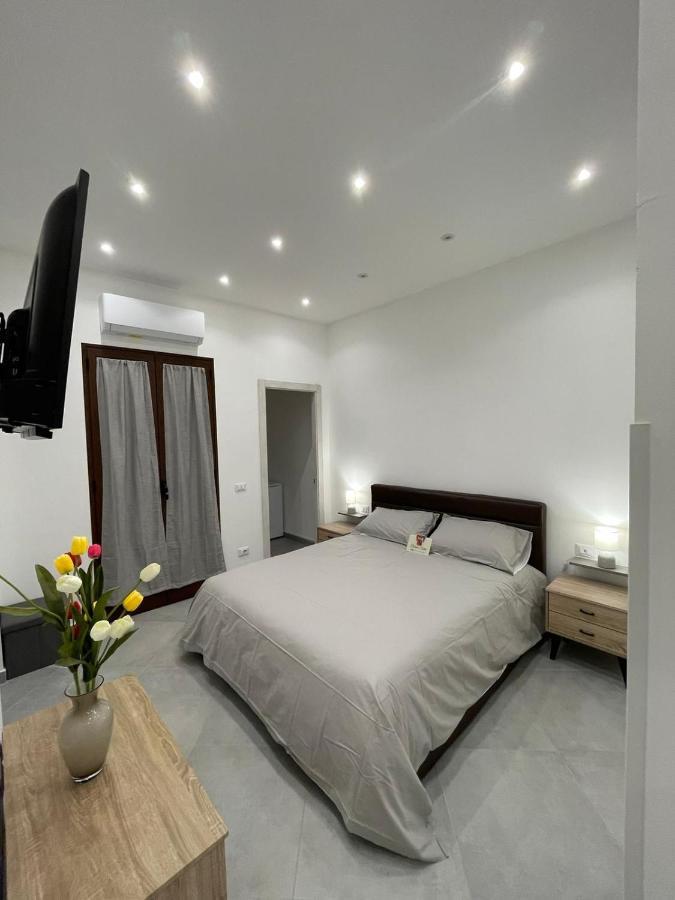 Baron'S Suites Палермо Екстериор снимка