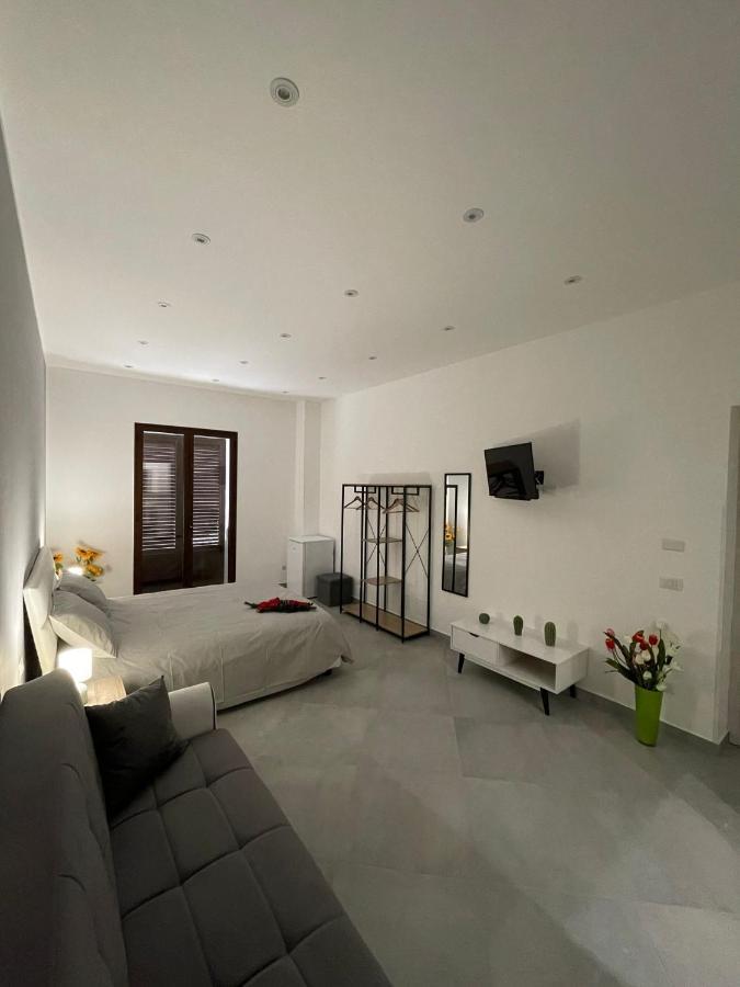 Baron'S Suites Палермо Екстериор снимка