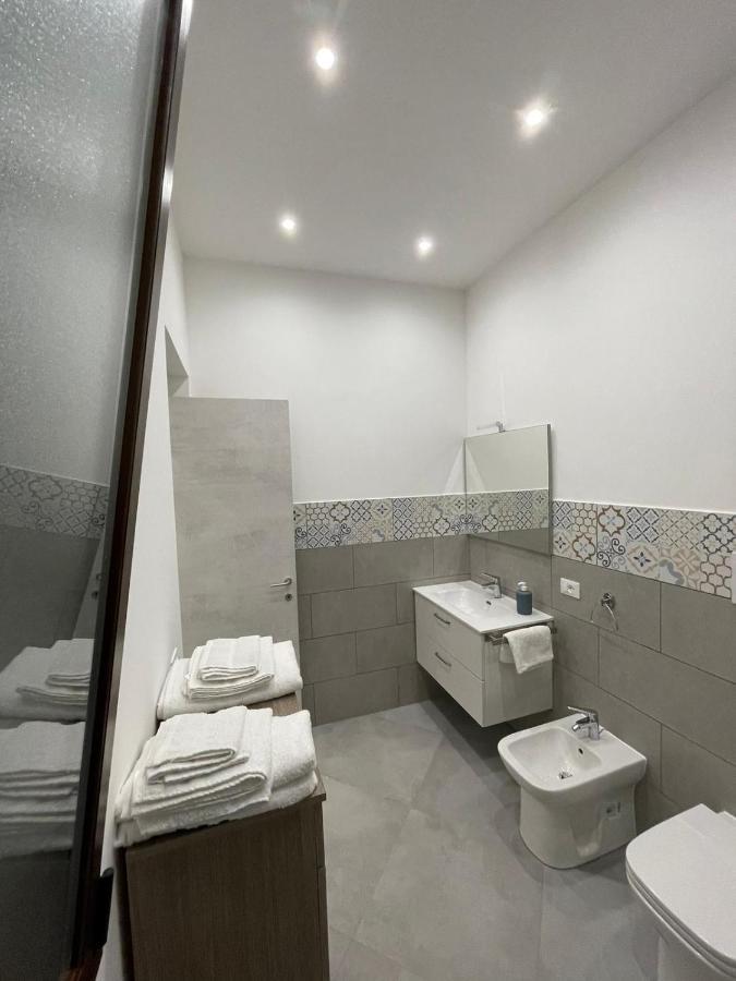 Baron'S Suites Палермо Екстериор снимка